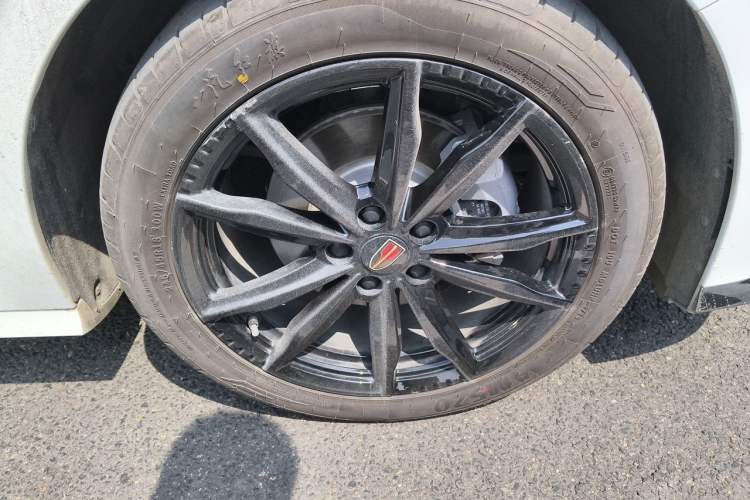 Used Hongqi H6 2024 2.0T ZhiShang Version Right Front Wheel Hub
