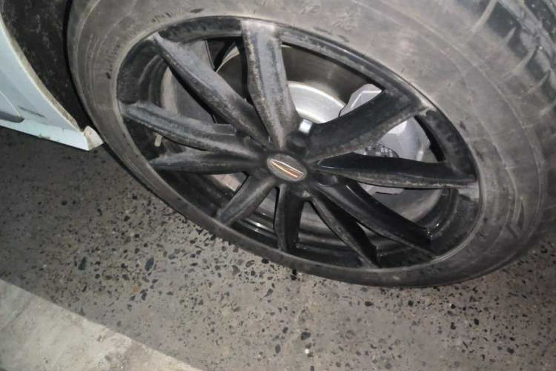 Used Hongqi H6 2024 2.0T ZhiShang Version Right Front Wheel Hub