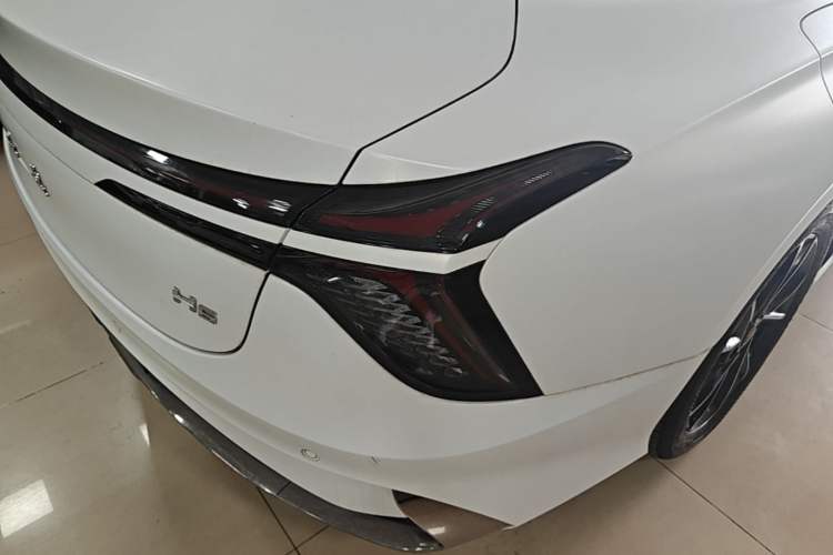 Used Hongqi H6 2024 2.0T ZhiMei Edition Right Rear Taillight