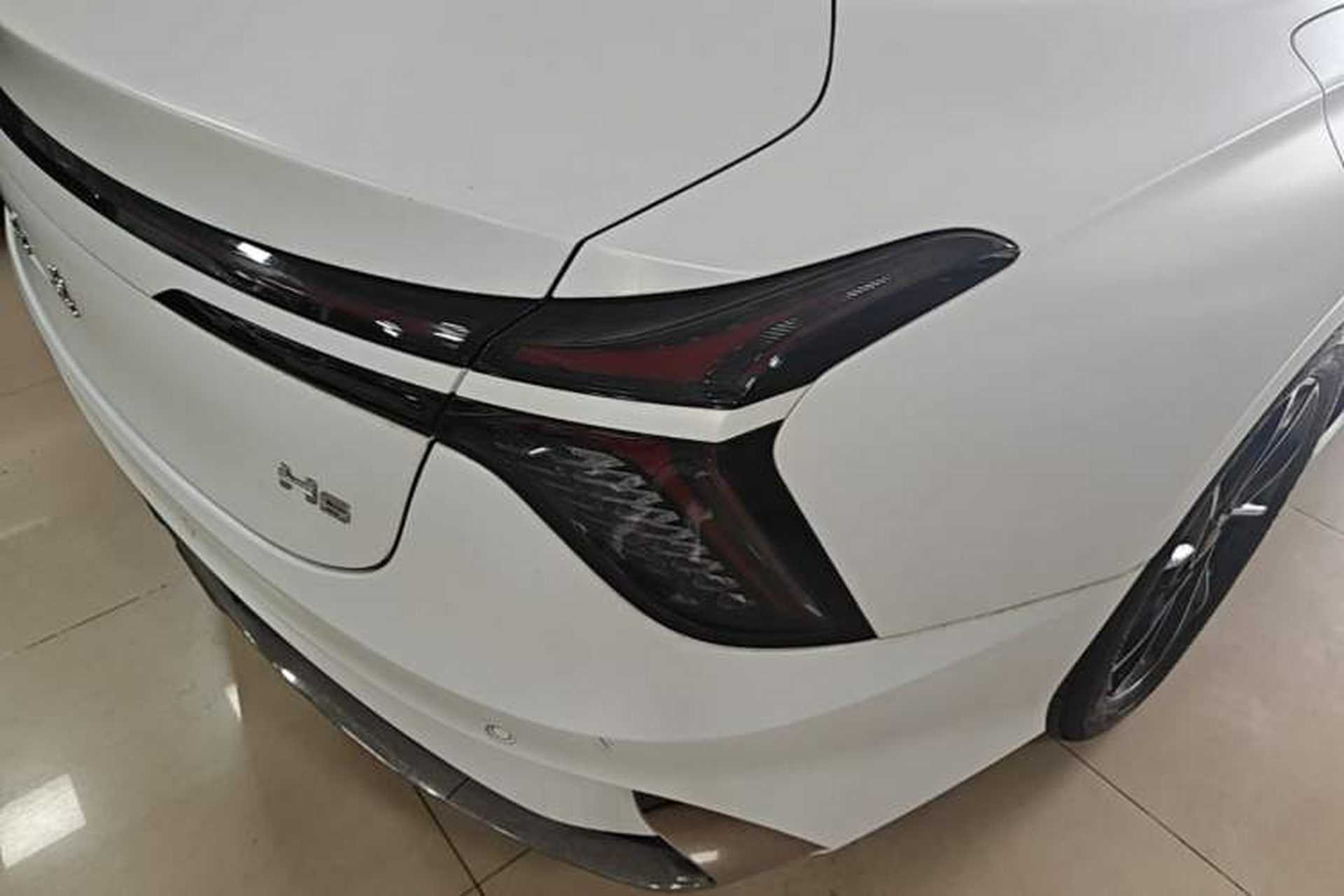 Used Hongqi H6 2024 2.0T ZhiMei Edition Right Rear Taillight