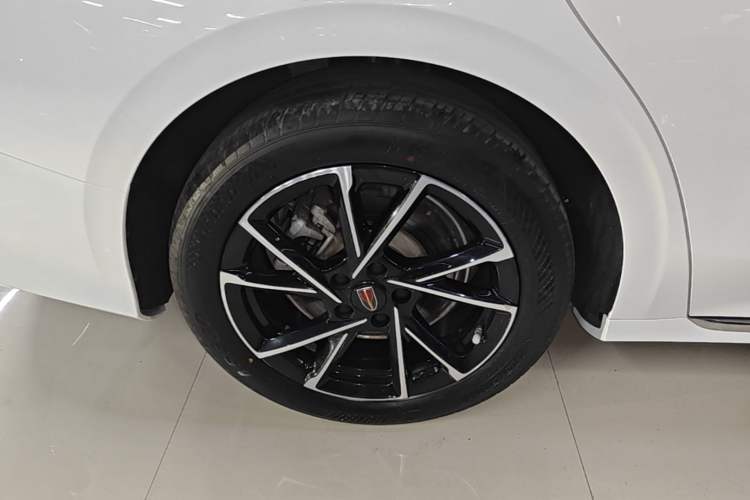 Used Hongqi H6 2024 2.0T ZhiMei Edition Right Rear Wheel Hub