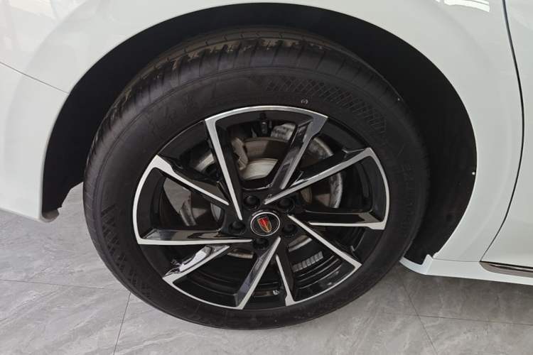 Used Hongqi H6 2024 2.0T ZhiMei Edition Right Rear Wheel Hub