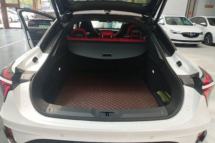 Used Hongqi H6 2024 2.0T ZhiShang Version Trunk
