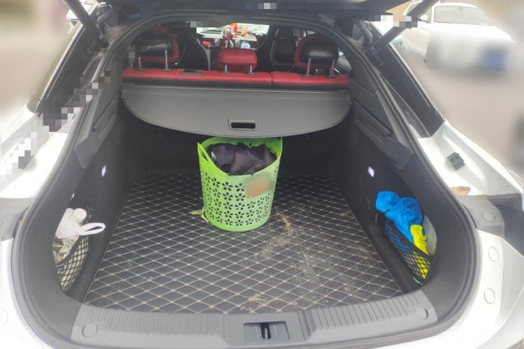 Used Hongqi H6 2024 2.0T ZhiShang Version Trunk