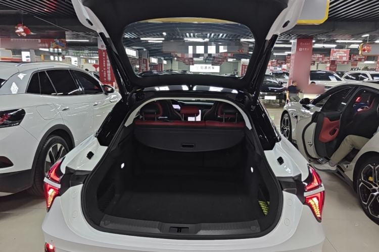 Used Hongqi H6 2024 2.0T ZhiMei Edition Trunk