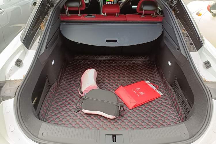 Used Hongqi H6 2024 2.0T ZhiShang Version Trunk