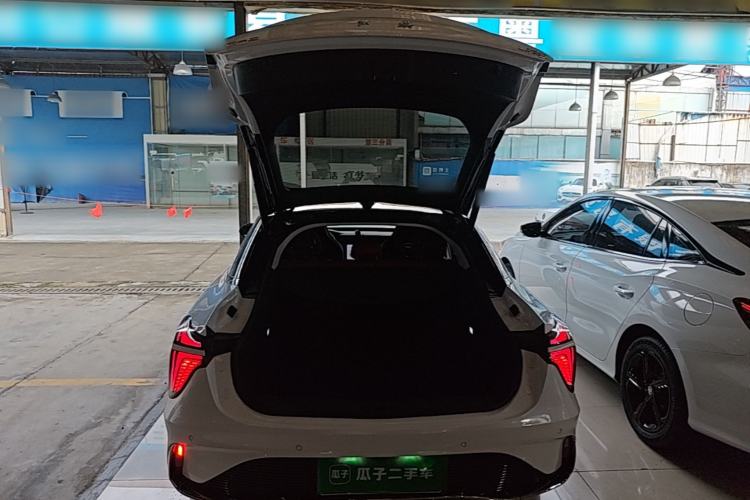 Used Hongqi H6 2024 2.0T ZhiMei Edition Trunk