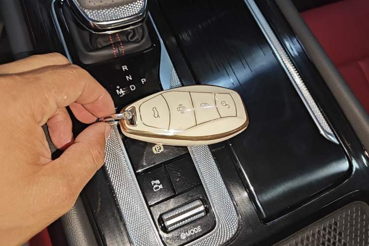 Used Hongqi H6 2024 2.0T ZhiMei Edition Vehicle Key