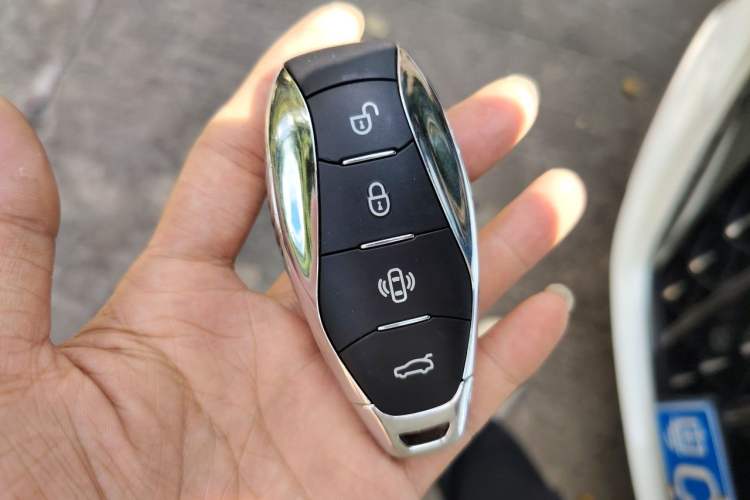 Used Hongqi H6 2024 2.0T ZhiShang Version Vehicle Key