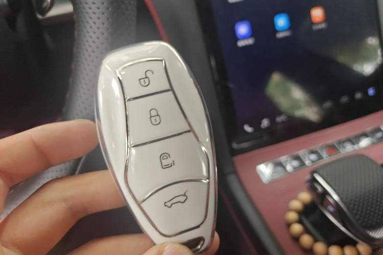 Used Hongqi H6 2024 2.0T ZhiShang Version Vehicle Key