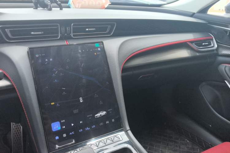 Used Hongqi H6 2025 2.0T ZhiMei Edition Audio And AC Panel
