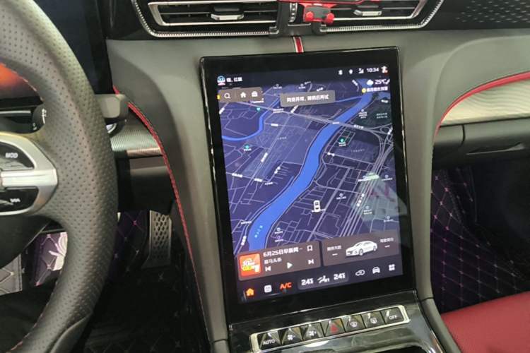 Used Hongqi H6 2025 2.0T ZhiMei Edition Audio And AC Panel
