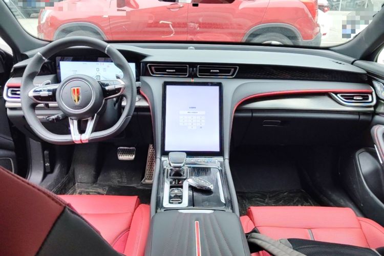 Used Hongqi H6 2025 2.0T ZhiShang Version Center Console