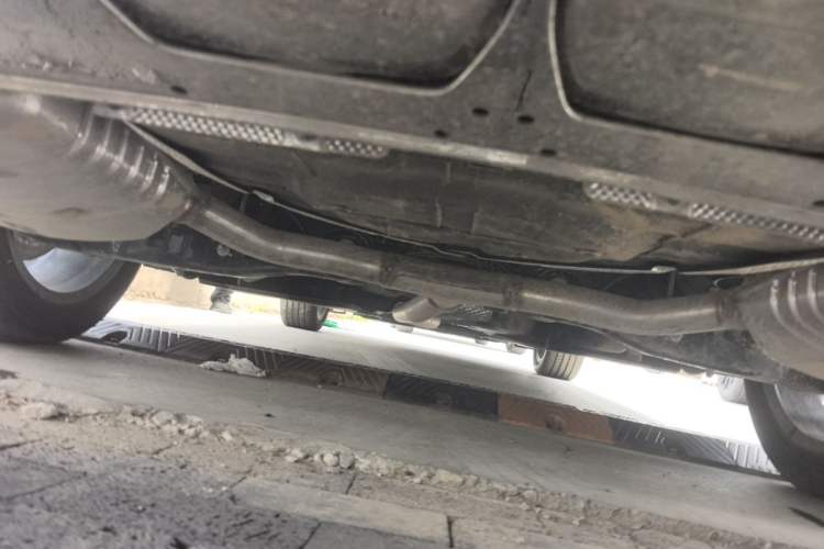 Used Hongqi H6 2025 2.0T ZhiMei Edition Chassis Rear