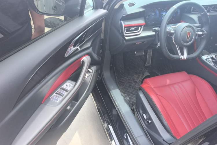 Used Hongqi H6 2025 2.0T ZhiMei Edition Driver Seat