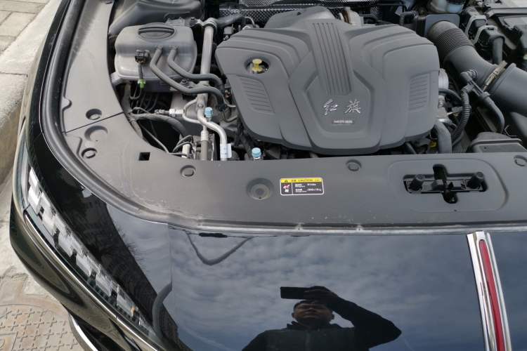 Used Hongqi H6 2025 2.0T ZhiShang Version Engine Bay Right