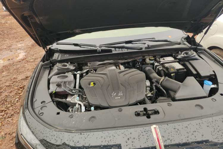 Used Hongqi H6 2025 2.0T Zhiyuan Edition Engine Bay Right
