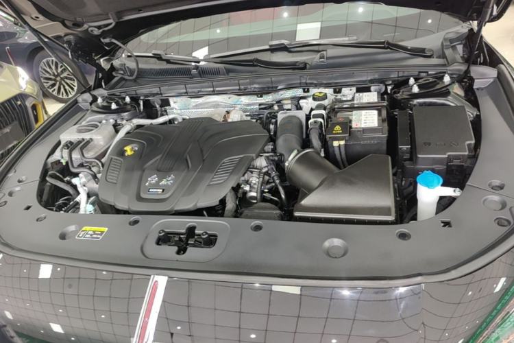 Used Hongqi H6 2025 2.0T ZhiShang Version Engine Bay