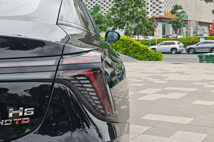 Used Hongqi H6 2025 2.0T ZhiMei Edition Exterior 12