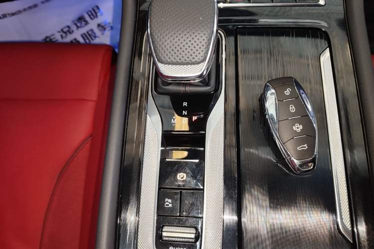Used Hongqi H6 2025 2.0T ZhiShang Version Gear Lever