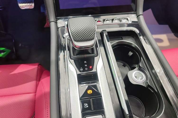 Used Hongqi H6 2025 2.0T ZhiShang Version Gear Lever