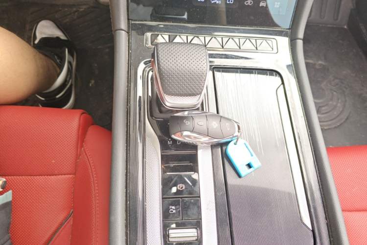 Used Hongqi H6 2025 2.0T ZhiShang Version Gear Lever