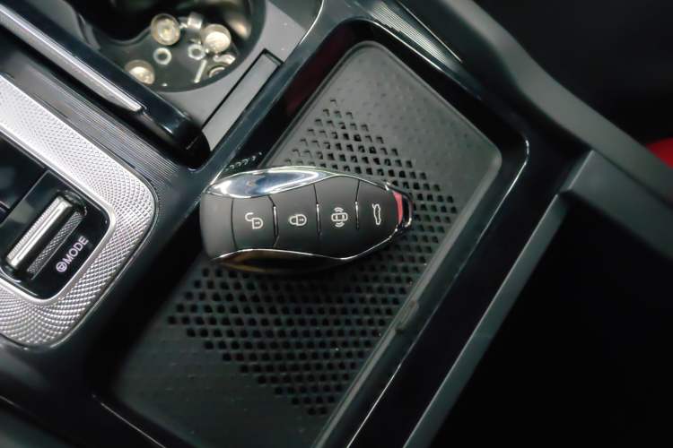 Used Hongqi H6 2025 2.0T ZhiShang Version Interior 1