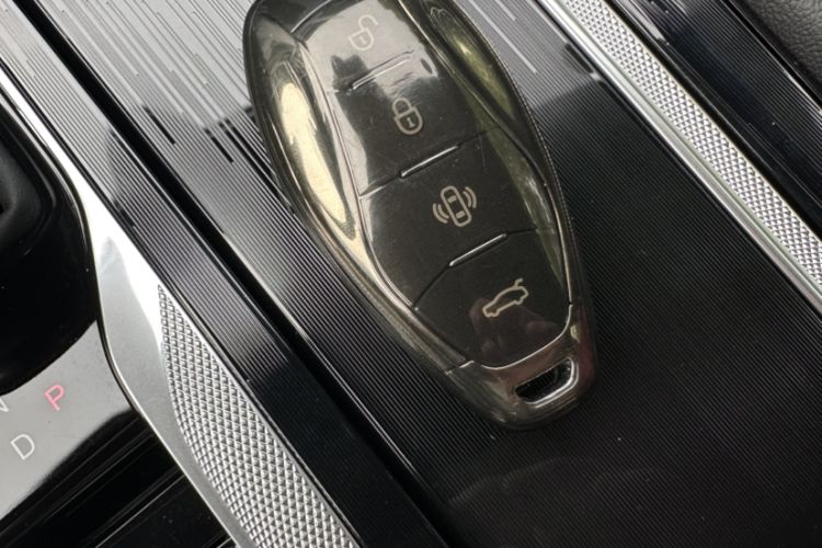 Used Hongqi H6 2025 2.0T ZhiShang Version Interior 4