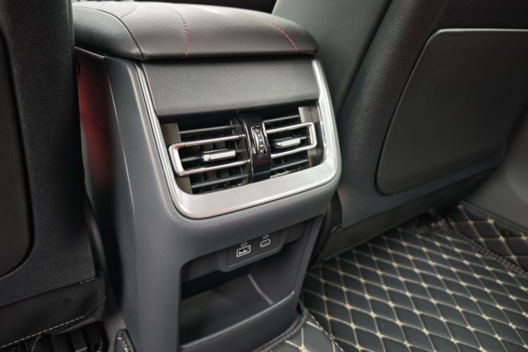 Used Hongqi H6 2025 2.0T ZhiMei Edition Interior 5