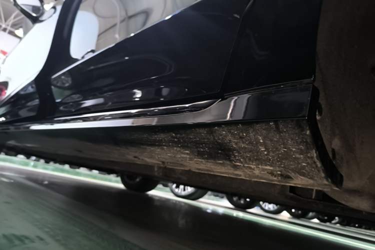 Used Hongqi H6 2025 2.0T Zhiyuan Edition Left Side Sill