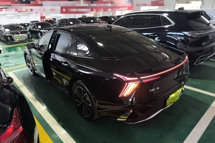 Used Hongqi H6 2025 2.0T Zhiyuan Edition Rear Left 45 Deg