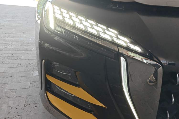 Used Hongqi H6 2025 2.0T ZhiShang Version Right Front Headlight