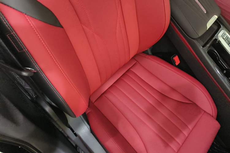 Used Hongqi H6 2025 2.0T ZhiMei Edition Right Front Seat