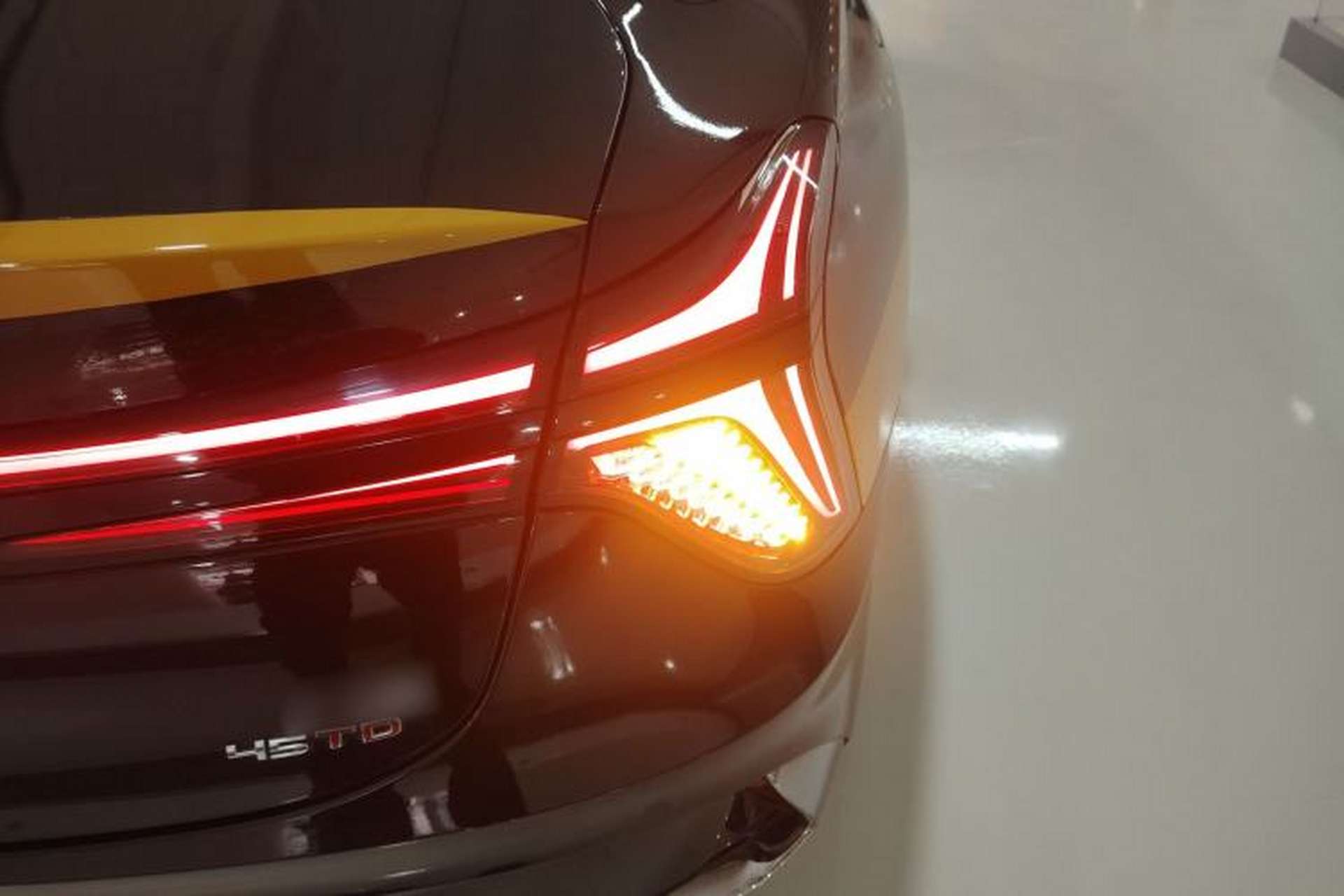 Used Hongqi H6 2025 2.0T ZhiShang Version Right Rear Taillight