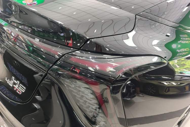 Used Hongqi H6 2025 2.0T ZhiShang Version Right Rear Taillight