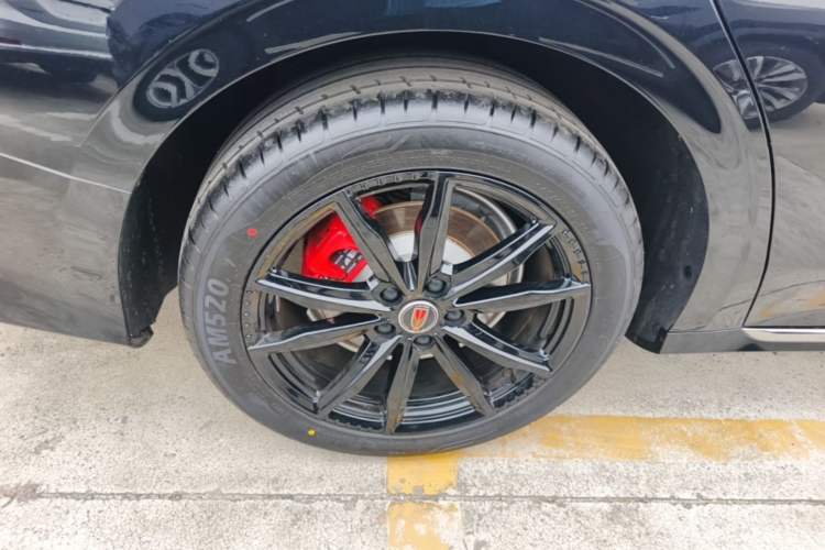 Used Hongqi H6 2025 2.0T ZhiShang Version Right Rear Wheel Hub