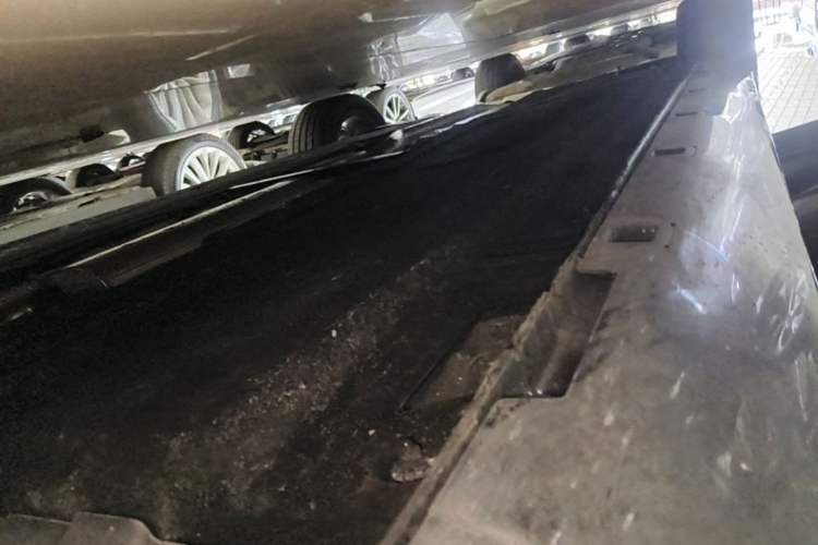 Used Hongqi H6 2025 2.0T ZhiMei Edition Right Side Sill