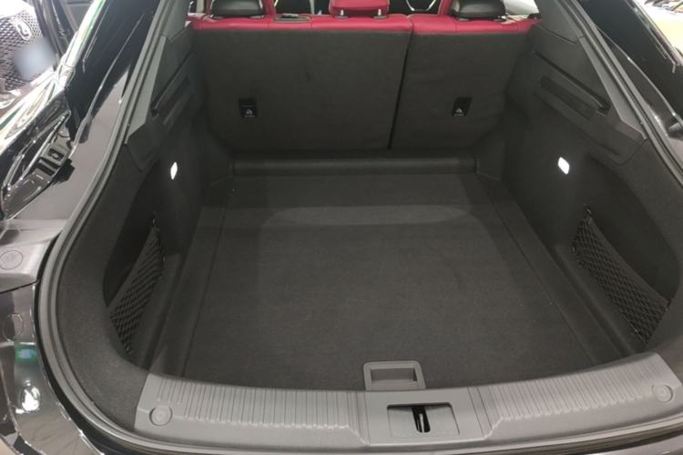 Used Hongqi H6 2025 2.0T ZhiShang Version Trunk
