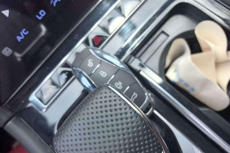 Used Hongqi H6 2025 2.0T ZhiMei Edition Vehicle Key