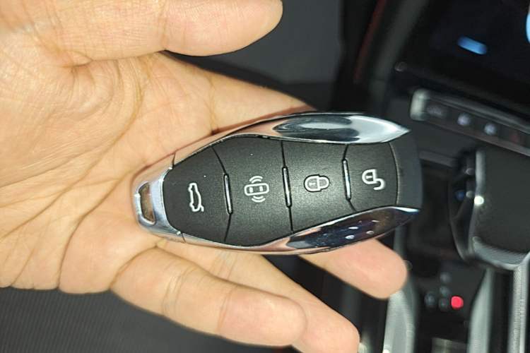 Used Hongqi H6 2025 2.0T ZhiShang Version Vehicle Key