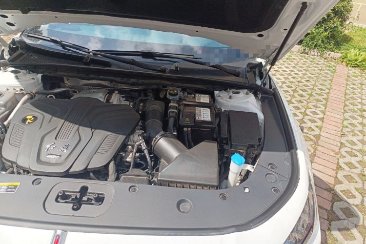 Used Hongqi H6 2025 2.0T ZhiMei Edition Engine Bay Left