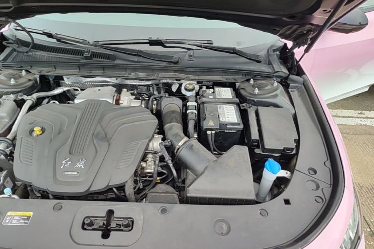 Used Hongqi H6 2025 2.0T ZhiShang Version Engine Bay Left