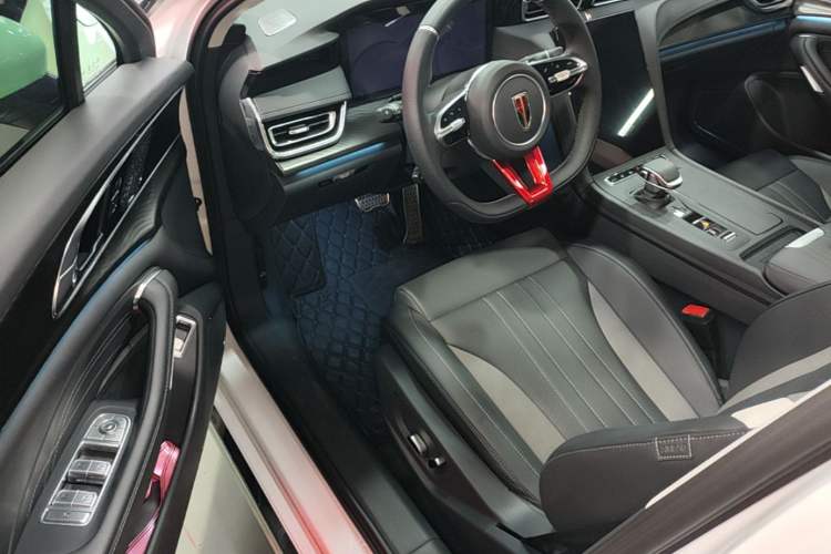 Used Hongqi H6 2025 2.0T Zhiyuan Edition Driver Seat