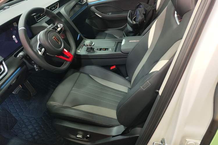 Used Hongqi H6 2025 2.0T Zhiyuan Edition Left Front Seat