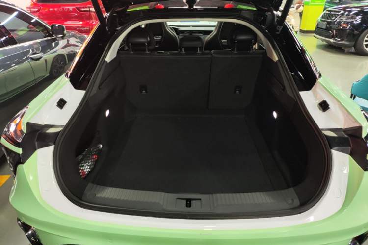 Used Hongqi H6 2025 2.0T Zhiyuan Edition Trunk