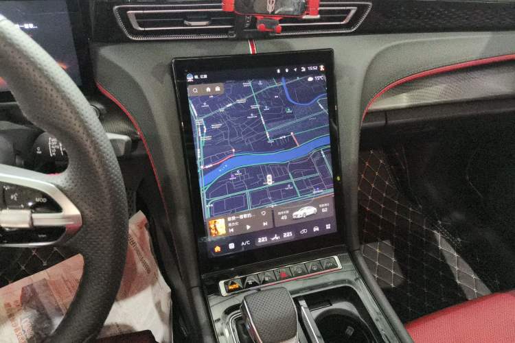 Used Hongqi H6 2025 2.0T ZhiMei Edition Audio And AC Panel