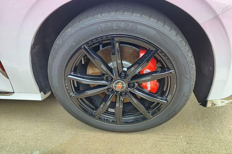 Used Hongqi H6 2025 2.0T ZhiShang Version Right Front Wheel Hub