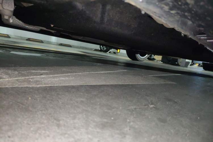 Used Hongqi H6 2025 2.0T ZhiZhen Edition Chassis Front Left