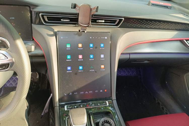 Used Hongqi H6 2025 2.0T ZhiShang Version Audio And AC Panel
