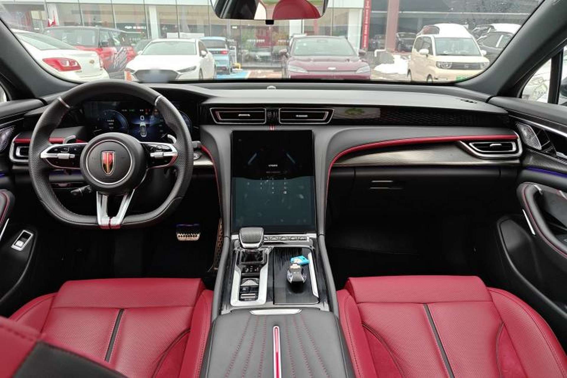 Used Hongqi H6 2025 2.0T ZhiShang Version Center Console